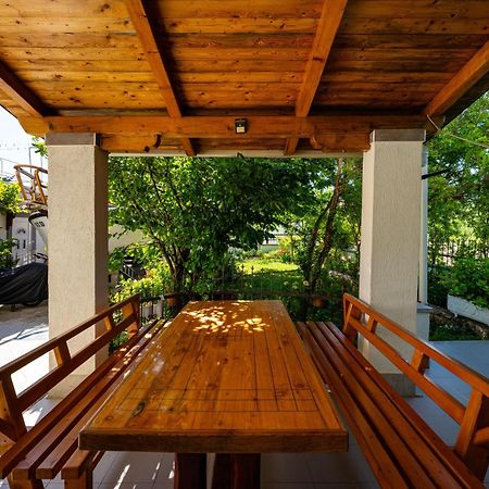 Apartmani Tinka Starigrad Paklenica Exterior photo