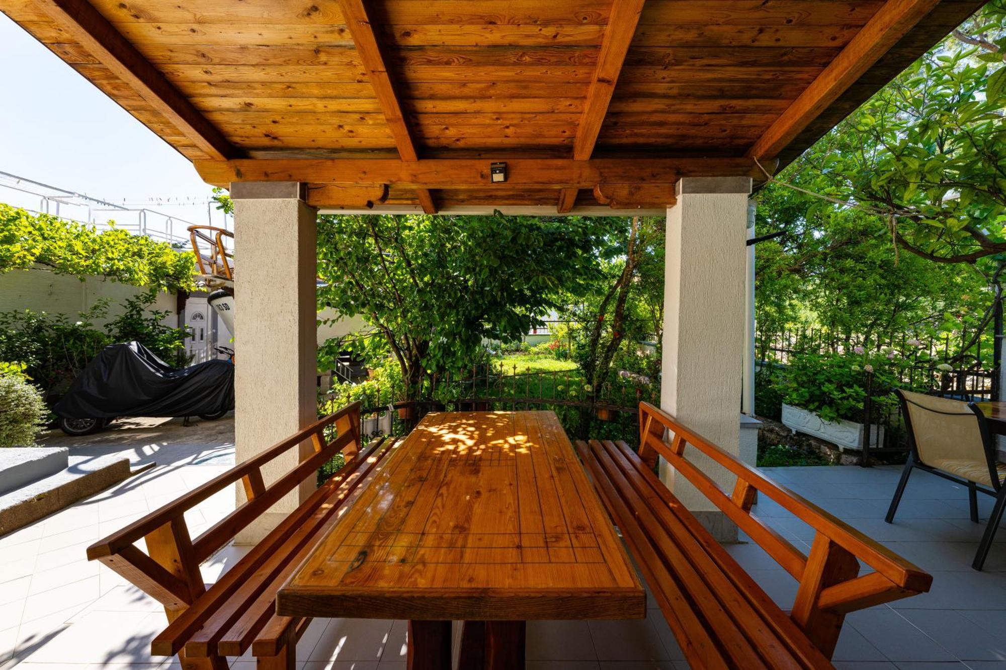 Apartmani Tinka Starigrad Paklenica Exterior photo